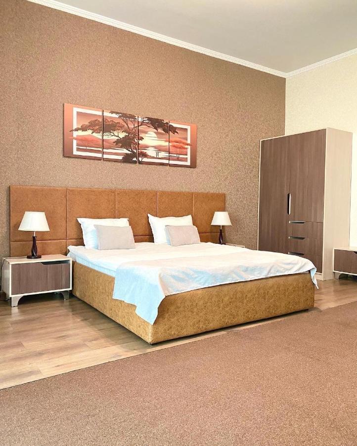 Caravan Hotel Karakol Eksteriør billede